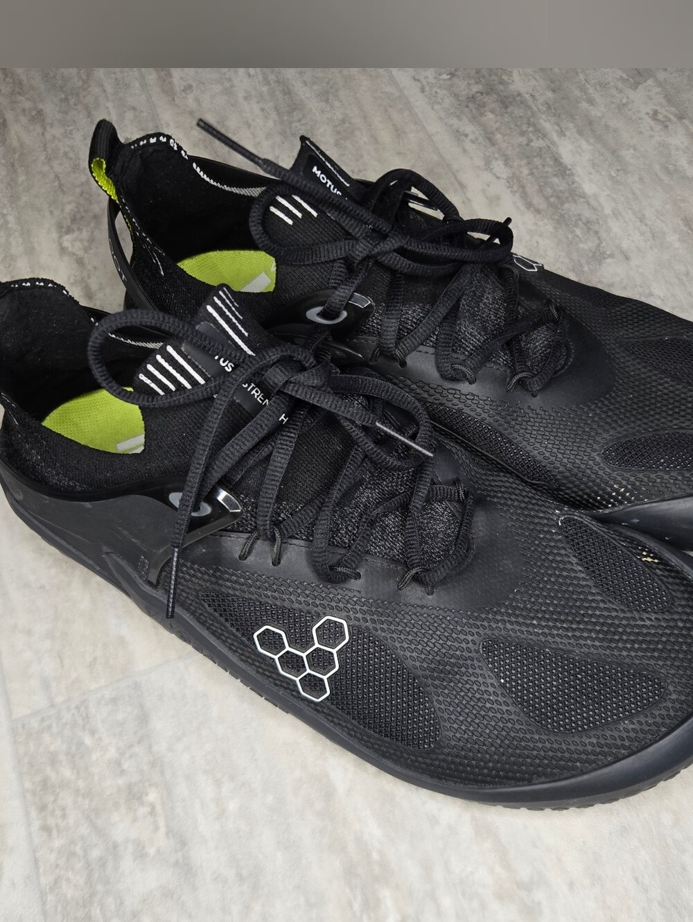 VIVO BAREFOOT Motus Strength Womens Size 10.5 EUR 41
